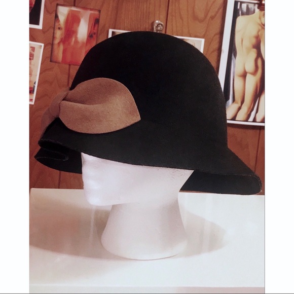 SOLD Retro Wool Black Brown Bow Bell Cloche Hat UO - Picture 4 of 8